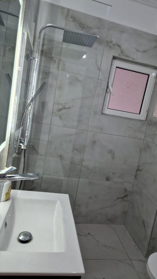 Pirro Luxury Apartment Sarandë Eksteriør bilde